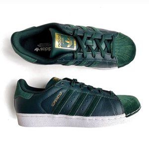 Green Adidas Superstar (size 6)